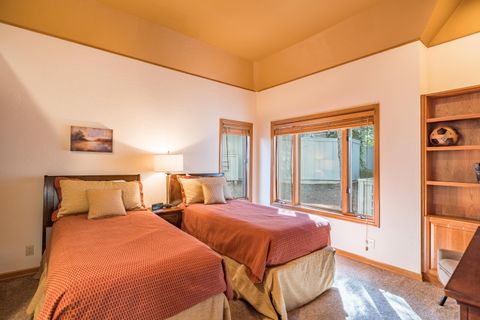 Tiny photo for 57046 Peppermill Circle #26-B, Sunriver, OR 97707 (MLS # 220210232)
