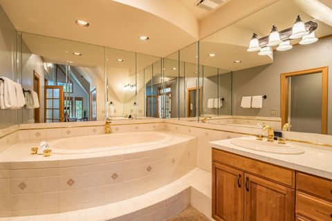 Tiny photo for 57046 Peppermill Circle #26-B, Sunriver, OR 97707 (MLS # 220210232)