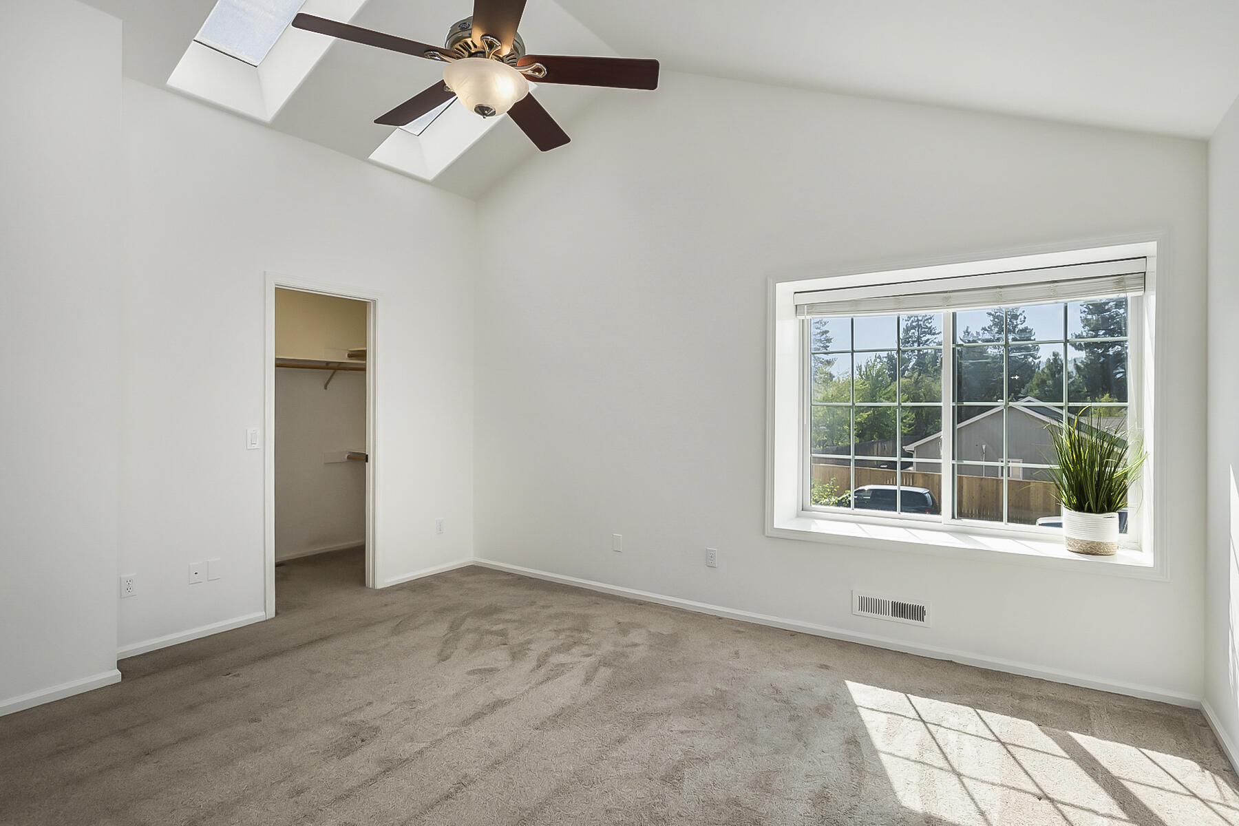 Deer Pointe Village - Residential
