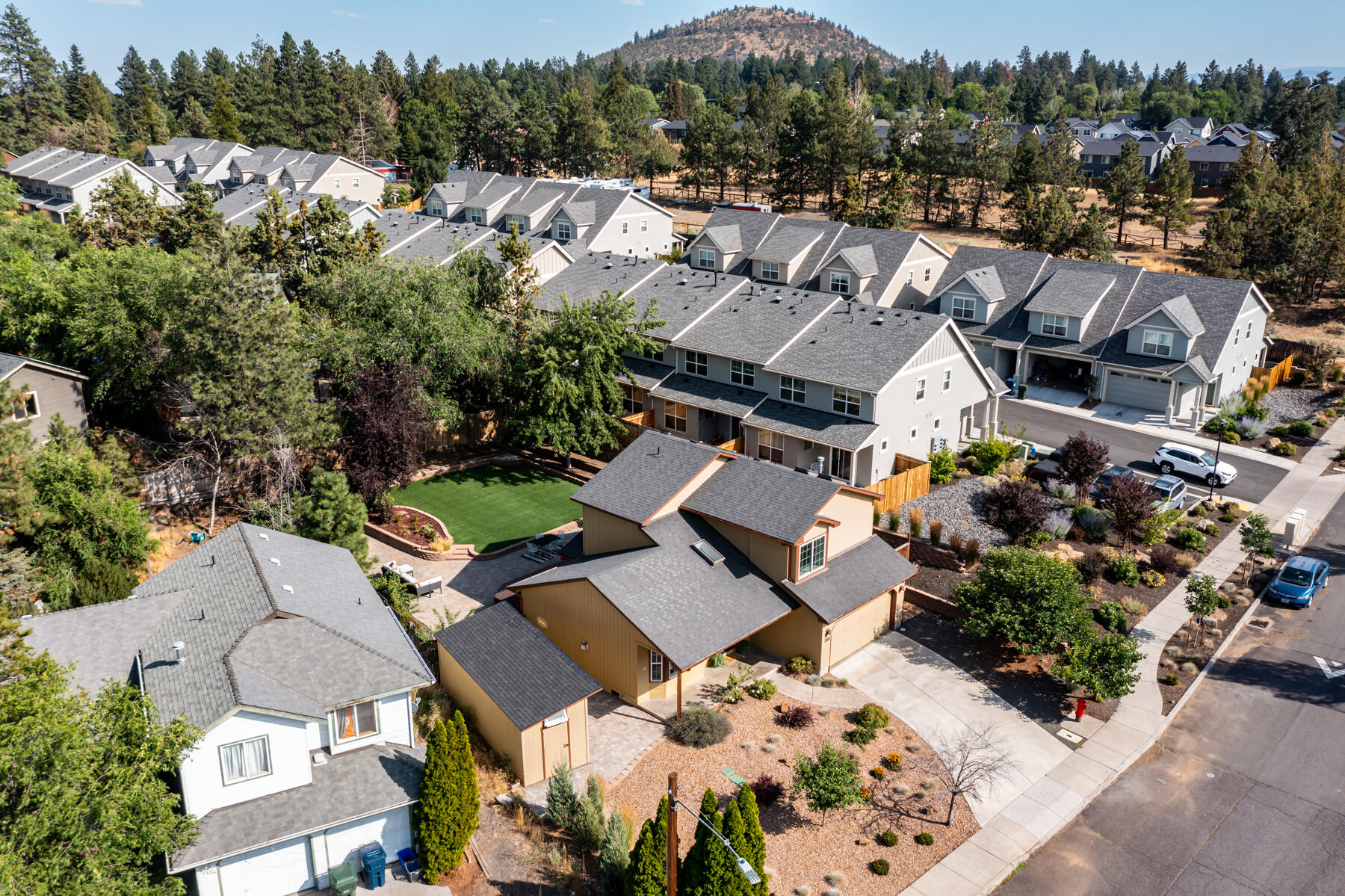 Deer Pointe Village - Residential