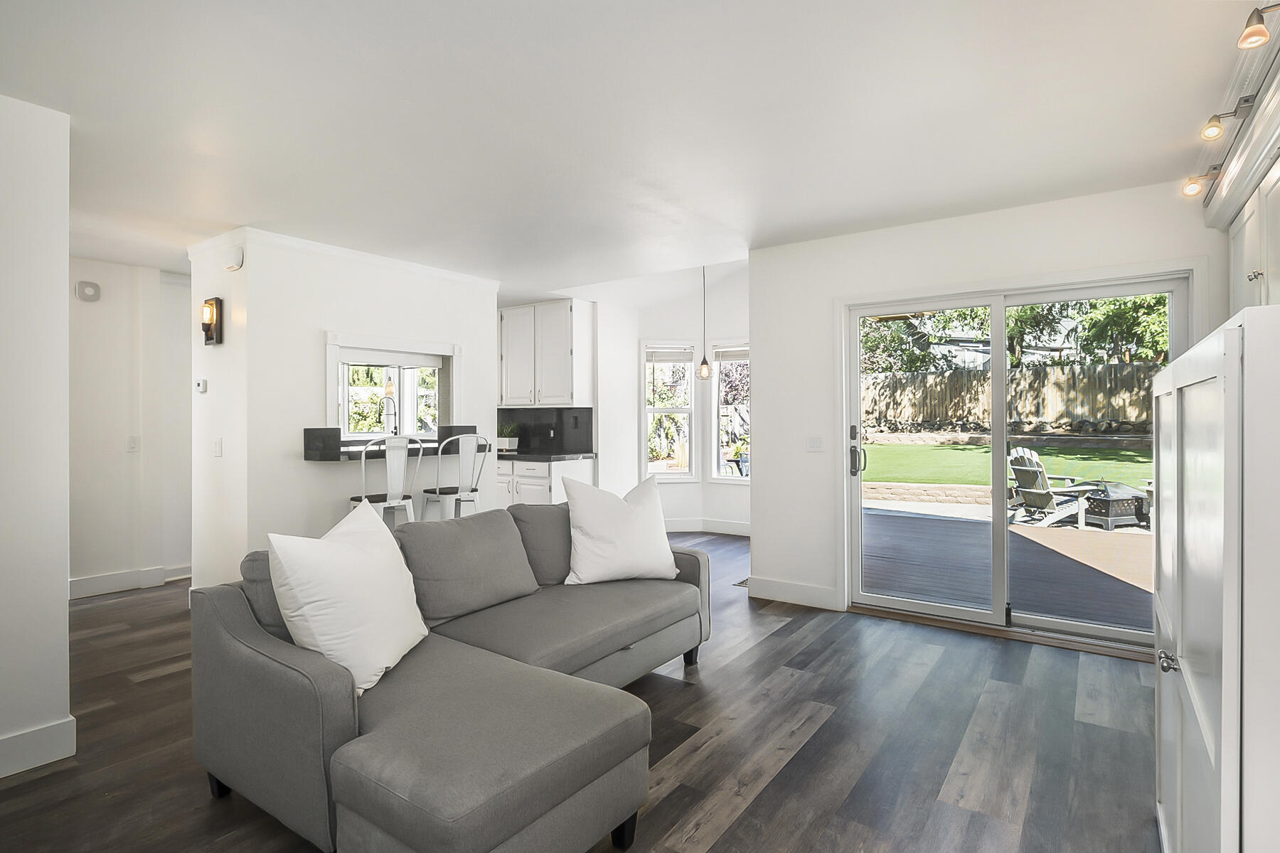 Deer Pointe Village - Residential