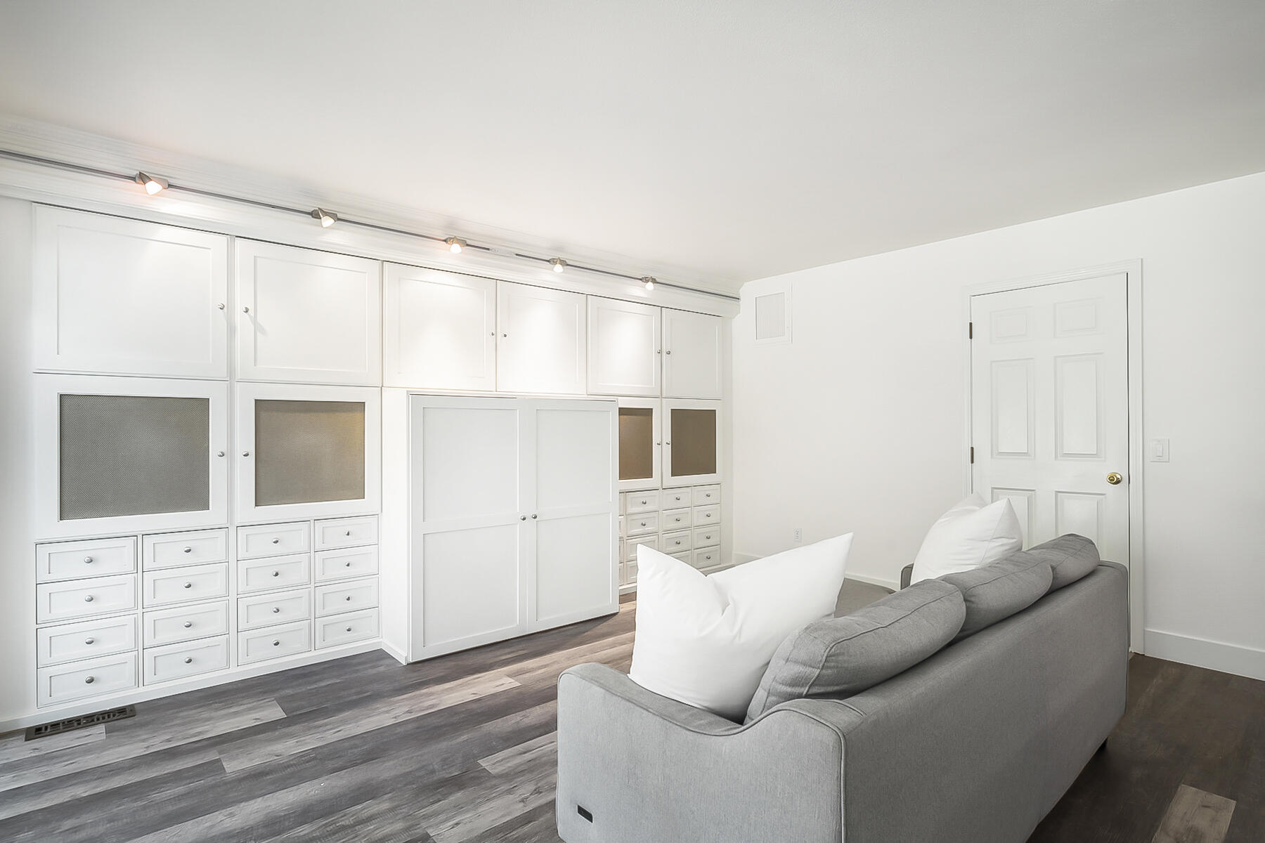 Deer Pointe Village - Residential