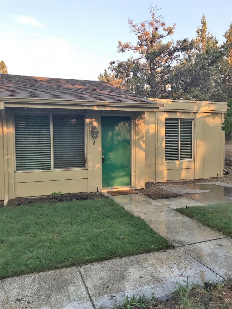 Freshly updated 2 bedroom unit in Burning Tree Village is move in ready. New paint, flooring, counters, and much more. Washer and dryer hook-ups in unit. Easy access to shopping, dining, medical, and the college.