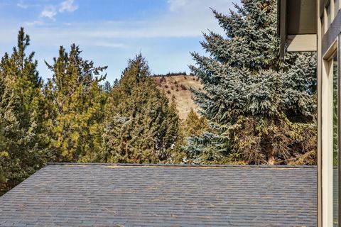 Tiny photo for 161 SE Rice Way, Bend, OR 97702 (MLS # 220215259)