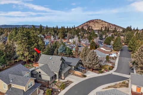 Tiny photo for 161 SE Rice Way, Bend, OR 97702 (MLS # 220215259)