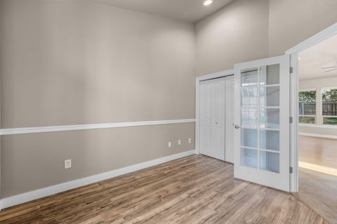 Tiny photo for 161 SE Rice Way, Bend, OR 97702 (MLS # 220215259)