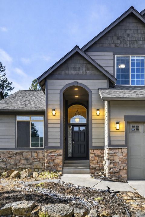 Tiny photo for 161 SE Rice Way, Bend, OR 97702 (MLS # 220215259)