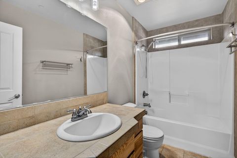 Tiny photo for 161 SE Rice Way, Bend, OR 97702 (MLS # 220215259)