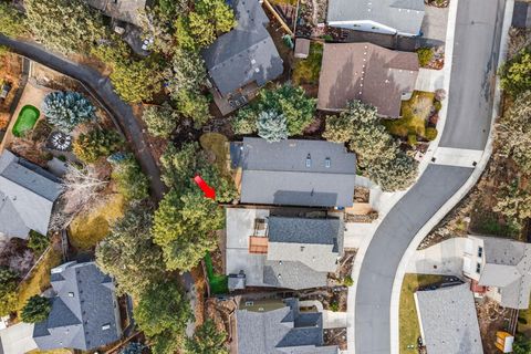 Tiny photo for 161 SE Rice Way, Bend, OR 97702 (MLS # 220215259)