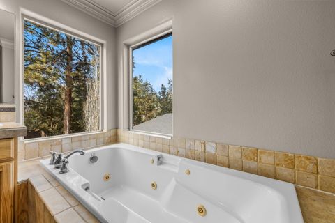 Tiny photo for 161 SE Rice Way, Bend, OR 97702 (MLS # 220215259)