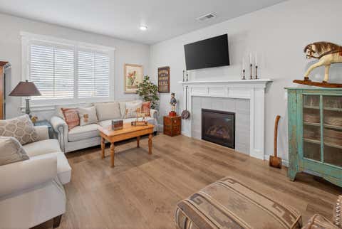 Tiny photo for 16512 Pine Creek Drive, La Pine, OR 97739 (MLS # 220224309)