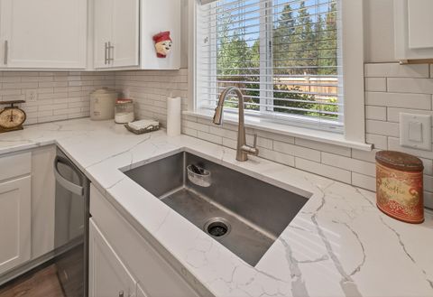 Tiny photo for 16512 Pine Creek Drive, La Pine, OR 97739 (MLS # 220224309)