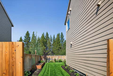 Tiny photo for 16512 Pine Creek Drive, La Pine, OR 97739 (MLS # 220224309)