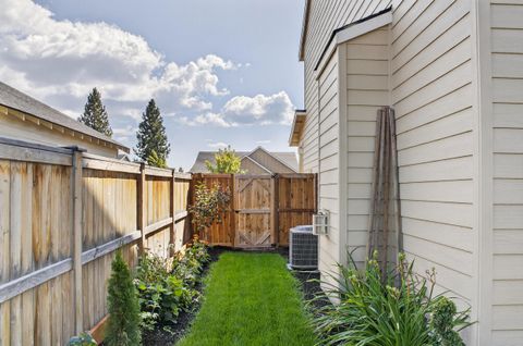 Tiny photo for 16512 Pine Creek Drive, La Pine, OR 97739 (MLS # 220224309)