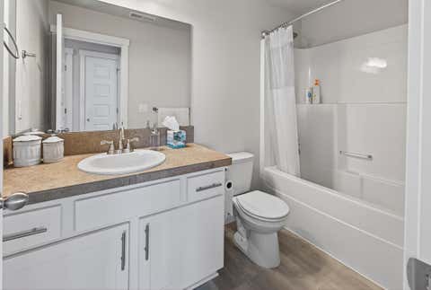 Tiny photo for 16512 Pine Creek Drive, La Pine, OR 97739 (MLS # 220224309)
