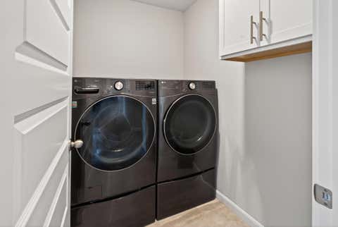 Tiny photo for 16512 Pine Creek Drive, La Pine, OR 97739 (MLS # 220224309)
