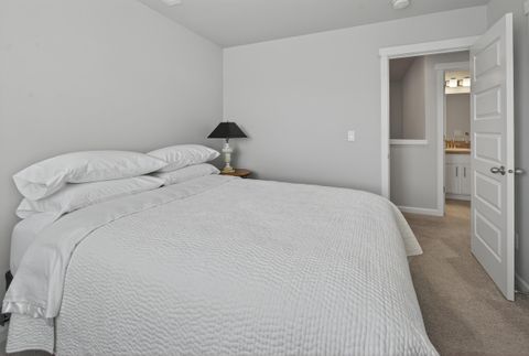 Tiny photo for 16512 Pine Creek Drive, La Pine, OR 97739 (MLS # 220224309)