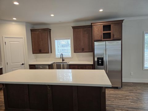 Tiny photo for 17041 Glendale Road, Bend, OR 97707 (MLS # 220214402)