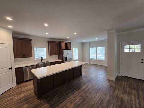 Tiny photo for 17041 Glendale Road, Bend, OR 97707 (MLS # 220214402)