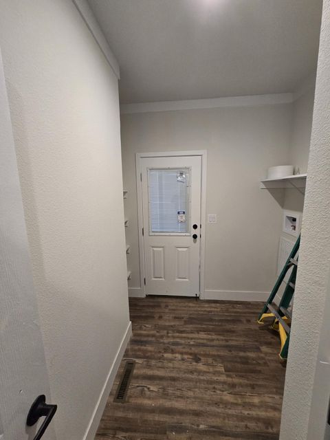 Tiny photo for 17041 Glendale Road, Bend, OR 97707 (MLS # 220214402)