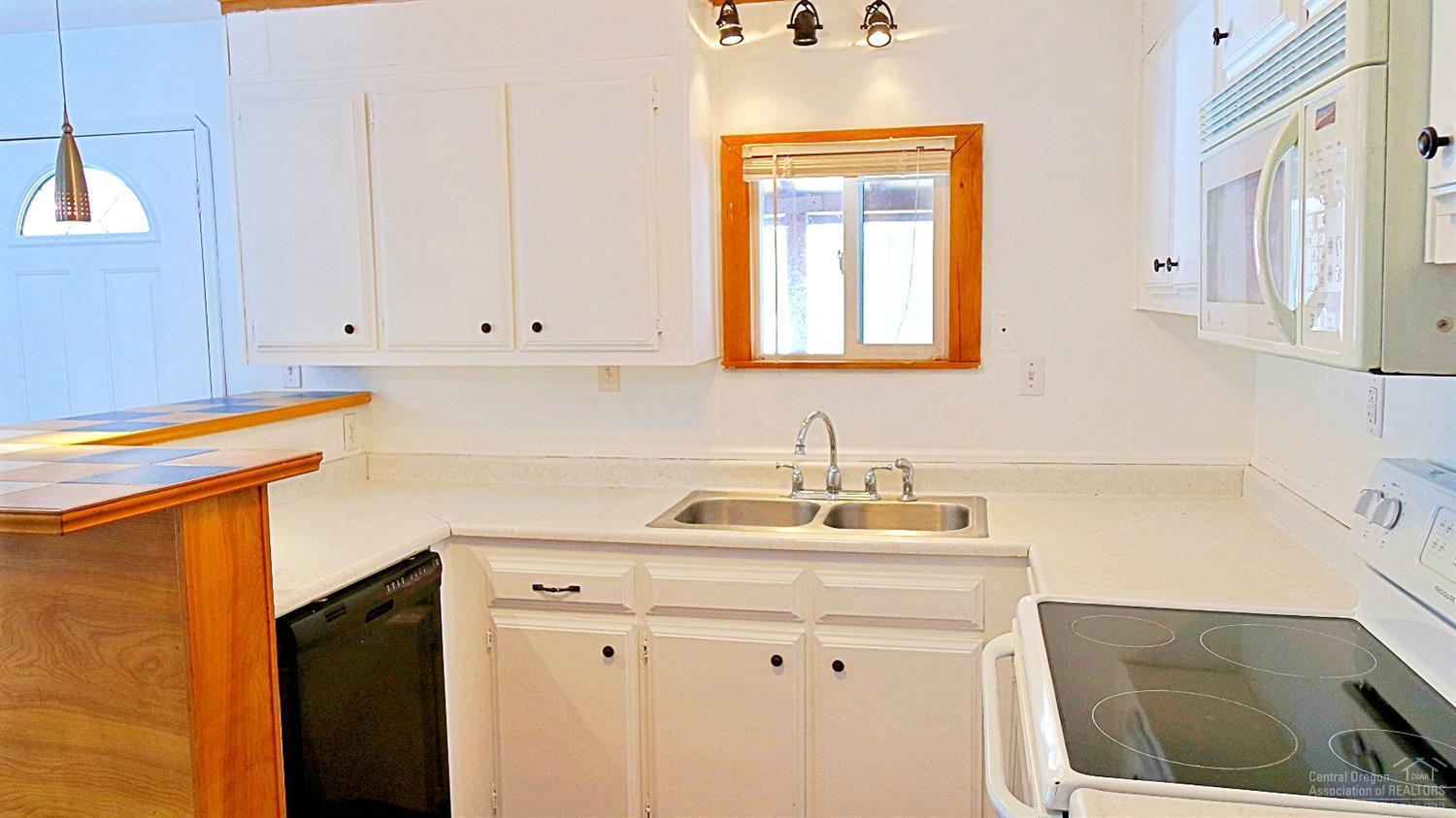 Romaine Village - Residential