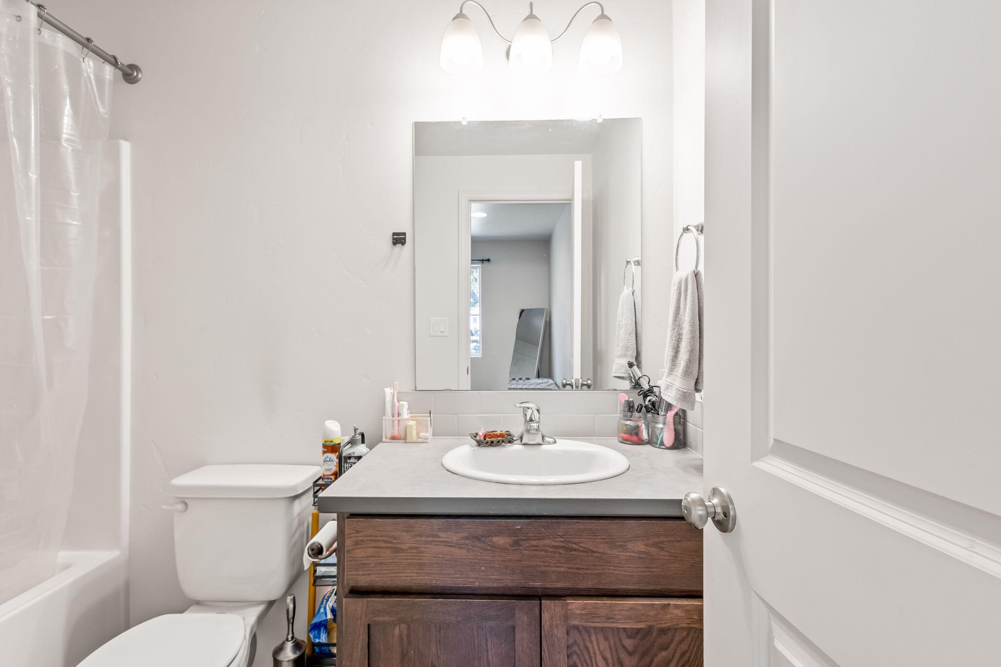 Bend, Oregon 97707, United States, 3 Bedrooms Bedrooms, ,2 BathroomsBathrooms,Residential,Active,115157