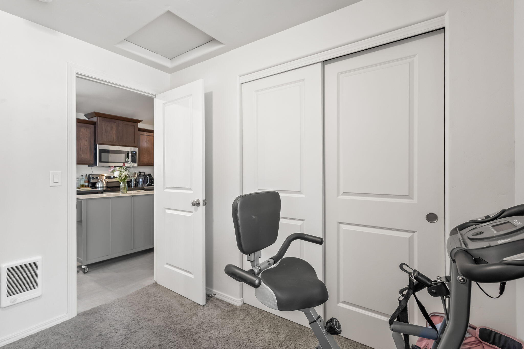 Bend, Oregon 97707, United States, 3 Bedrooms Bedrooms, ,2 BathroomsBathrooms,Residential,Active,115157