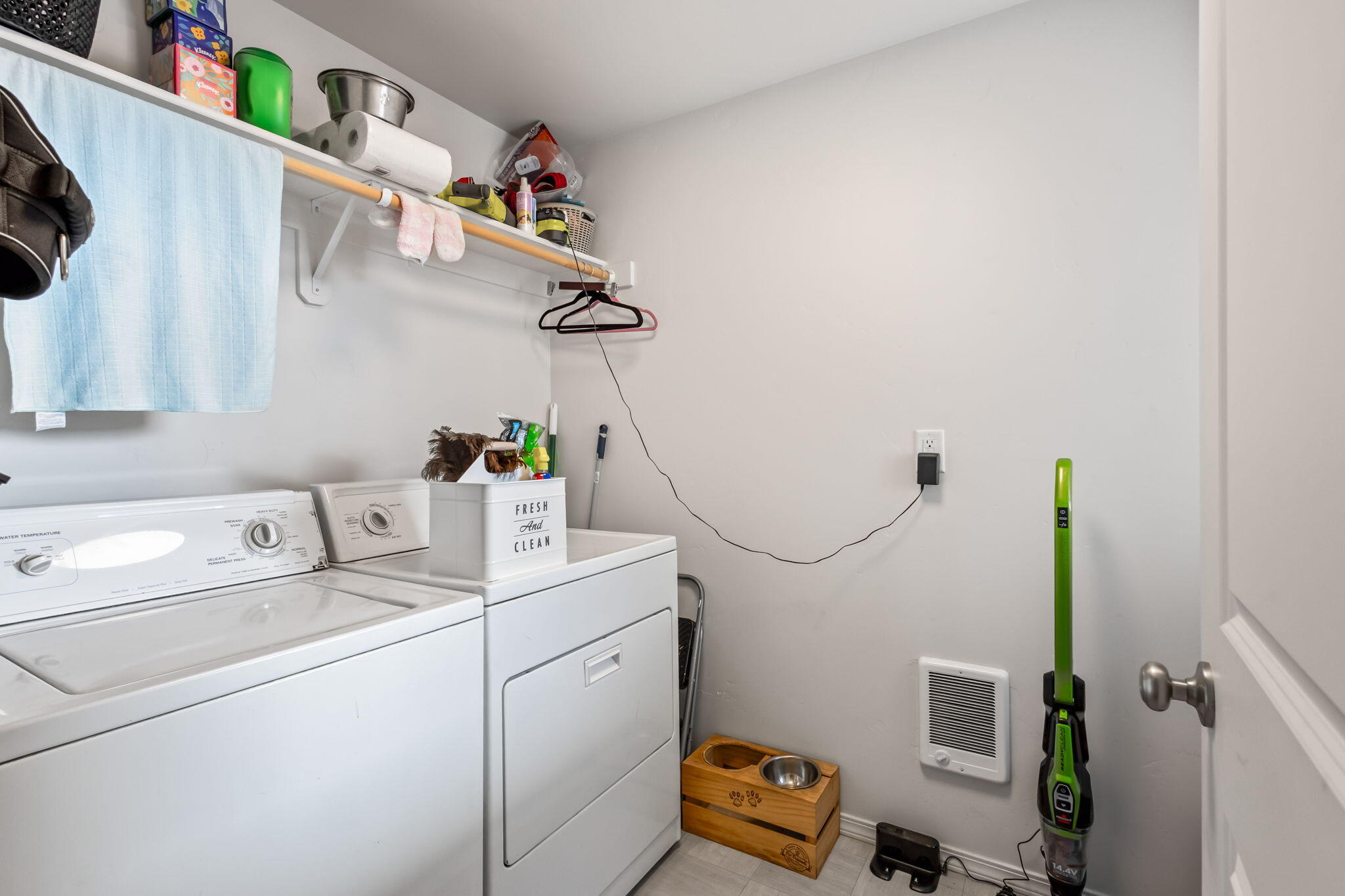 Bend, Oregon 97707, United States, 3 Bedrooms Bedrooms, ,2 BathroomsBathrooms,Residential,Active,115157