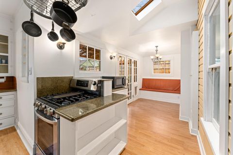 Tiny photo for 600 NW Elm Street, Grants Pass, OR 97526 (MLS # 220212192)