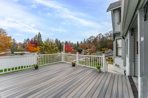 Tiny photo for 600 NW Elm Street, Grants Pass, OR 97526 (MLS # 220212192)