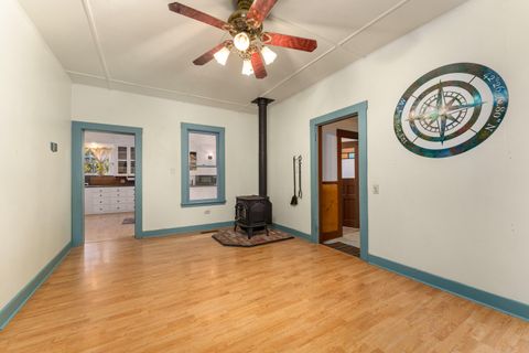 Tiny photo for 600 NW Elm Street, Grants Pass, OR 97526 (MLS # 220212192)