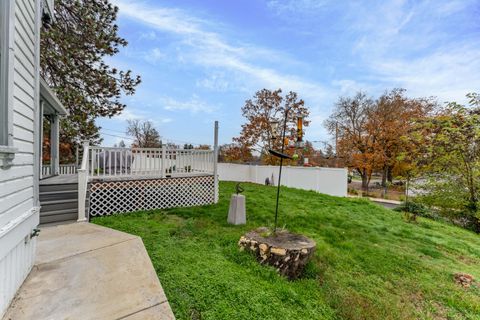 Tiny photo for 600 NW Elm Street, Grants Pass, OR 97526 (MLS # 220212192)