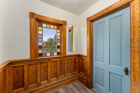 Tiny photo for 600 NW Elm Street, Grants Pass, OR 97526 (MLS # 220212192)