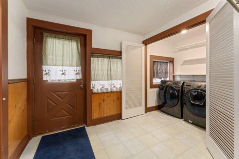 Tiny photo for 600 NW Elm Street, Grants Pass, OR 97526 (MLS # 220212192)