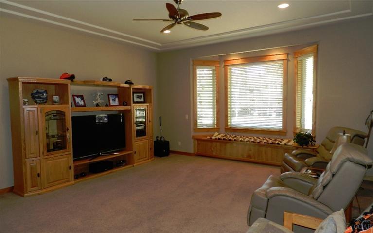 Skyliner Summit - Residential