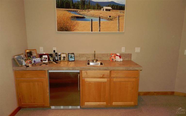 Skyliner Summit - Residential