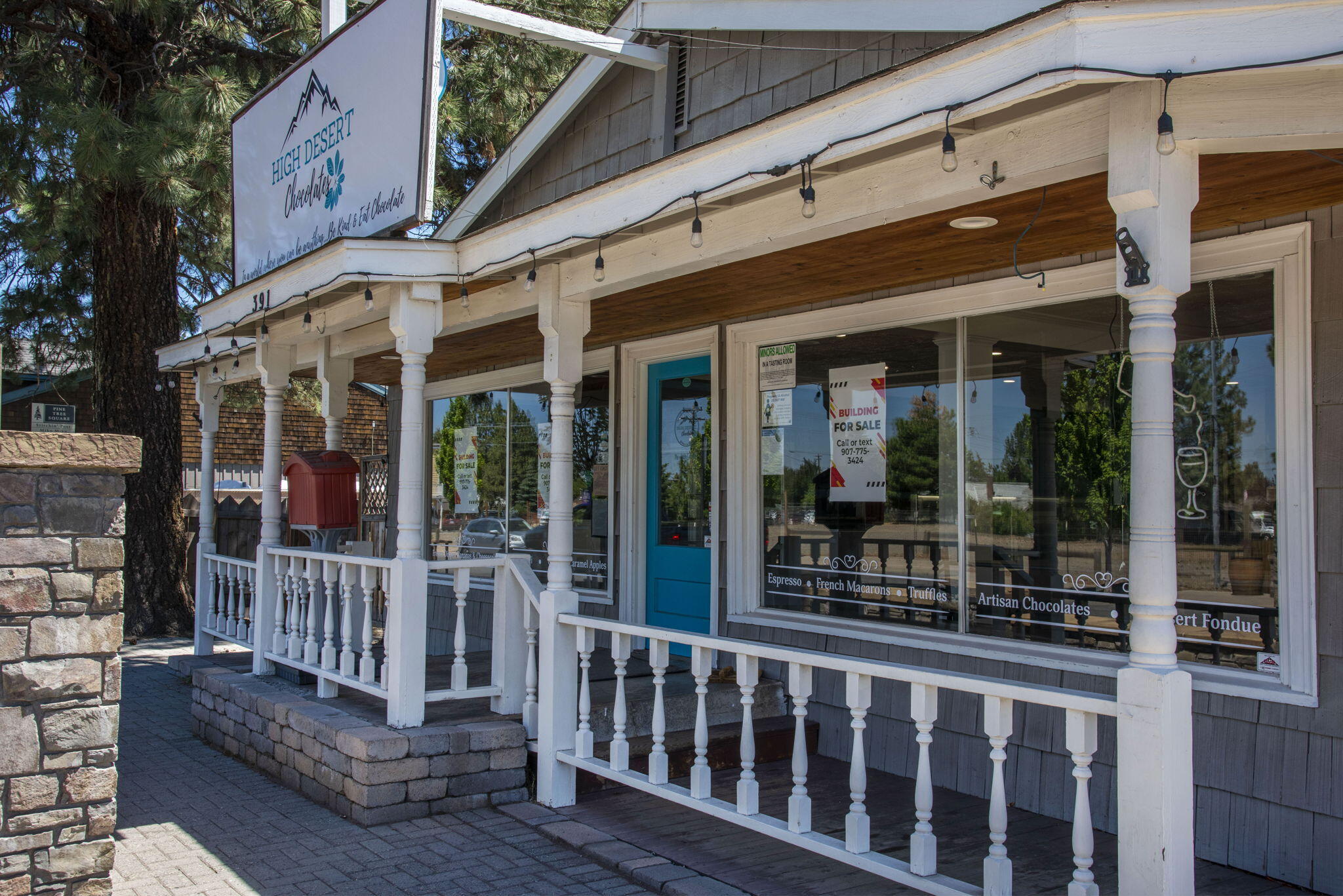 391 W Cascade Avenue