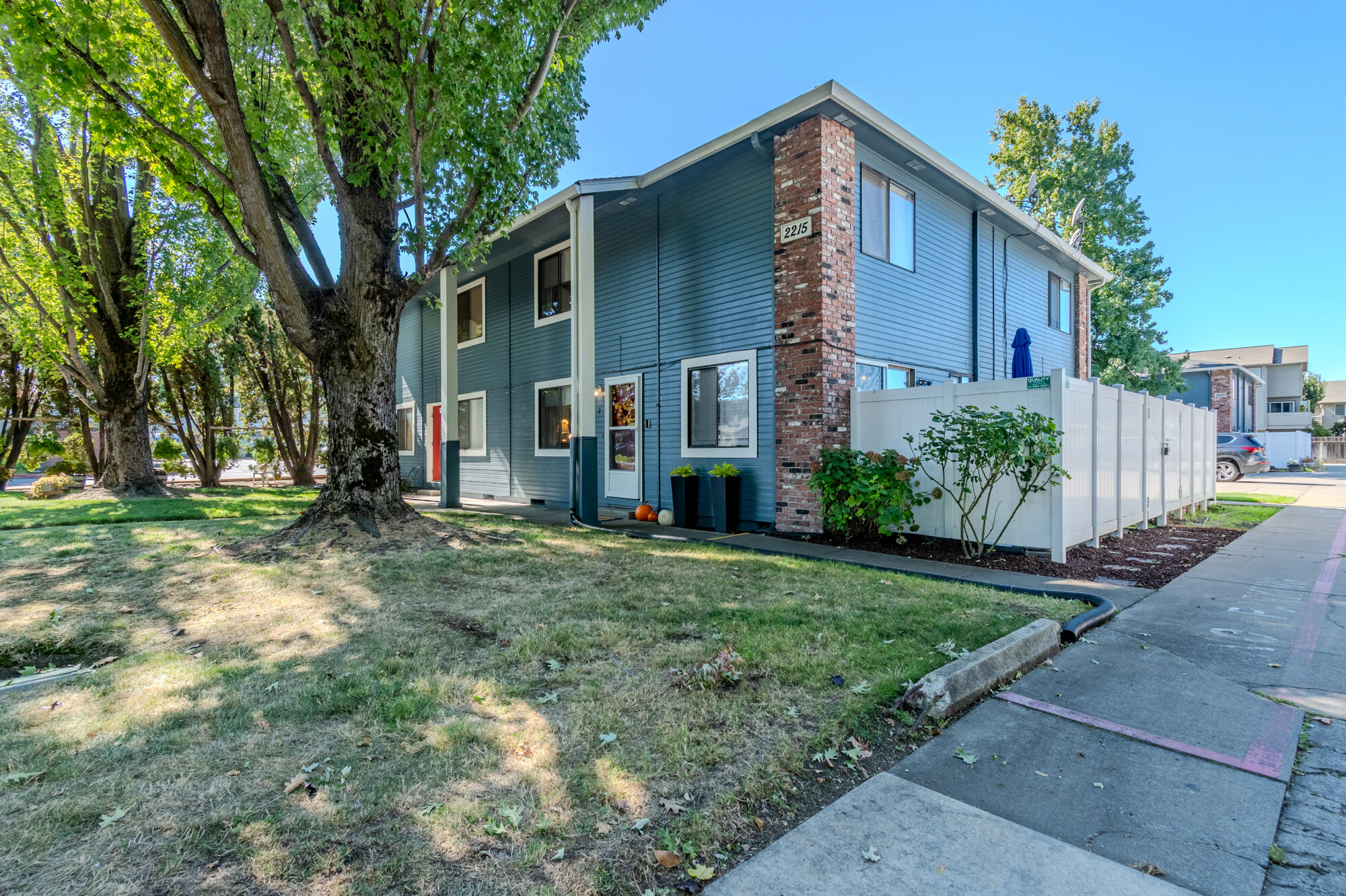 Colonial Park - Residential