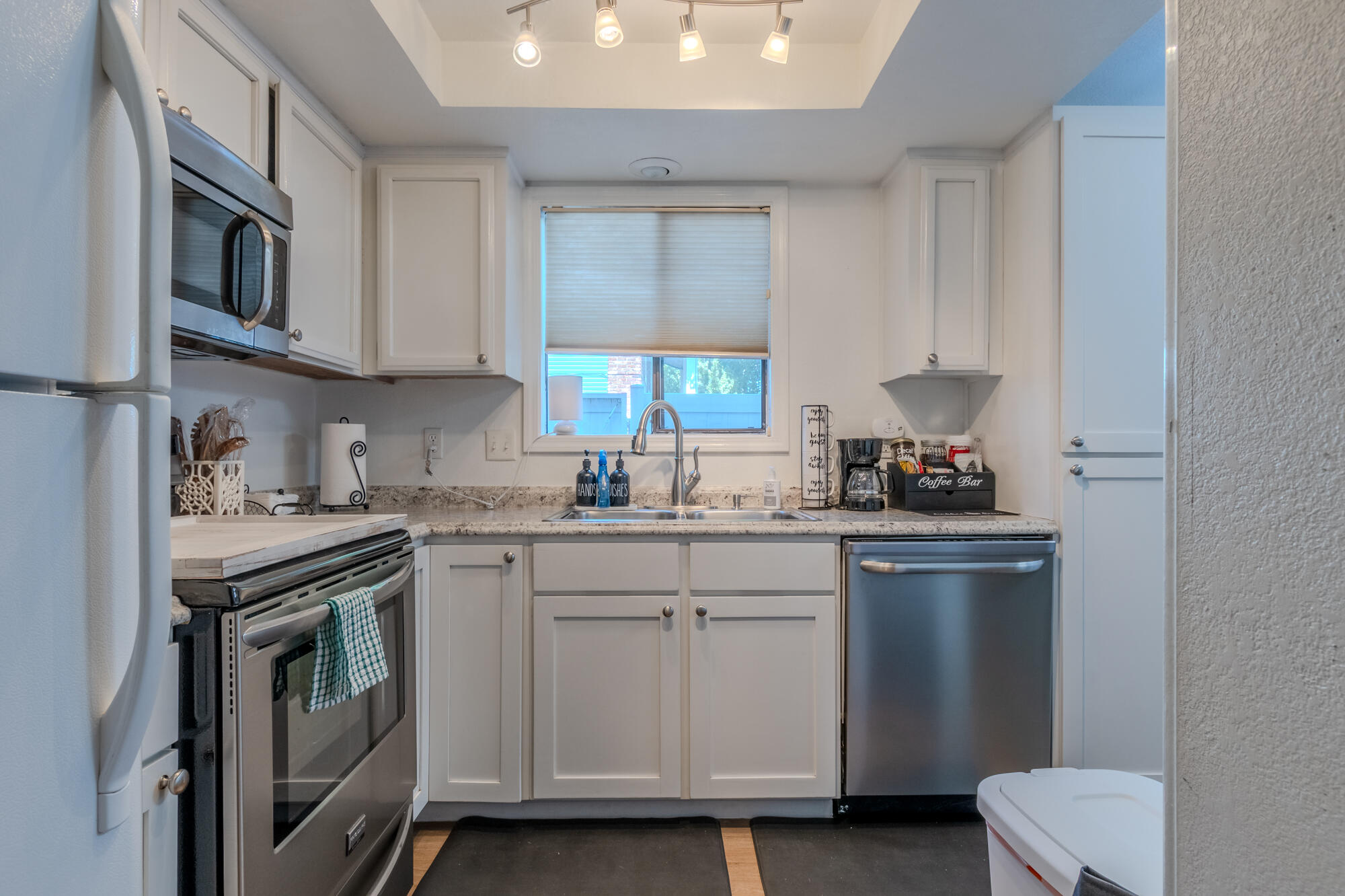 Colonial Park - Residential