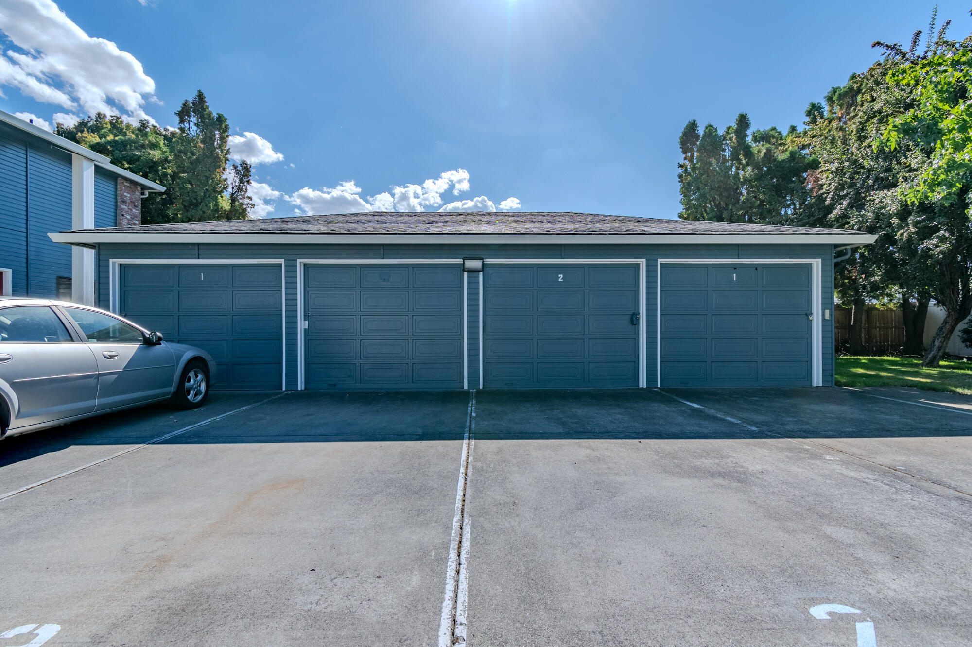 Colonial Park - Residential