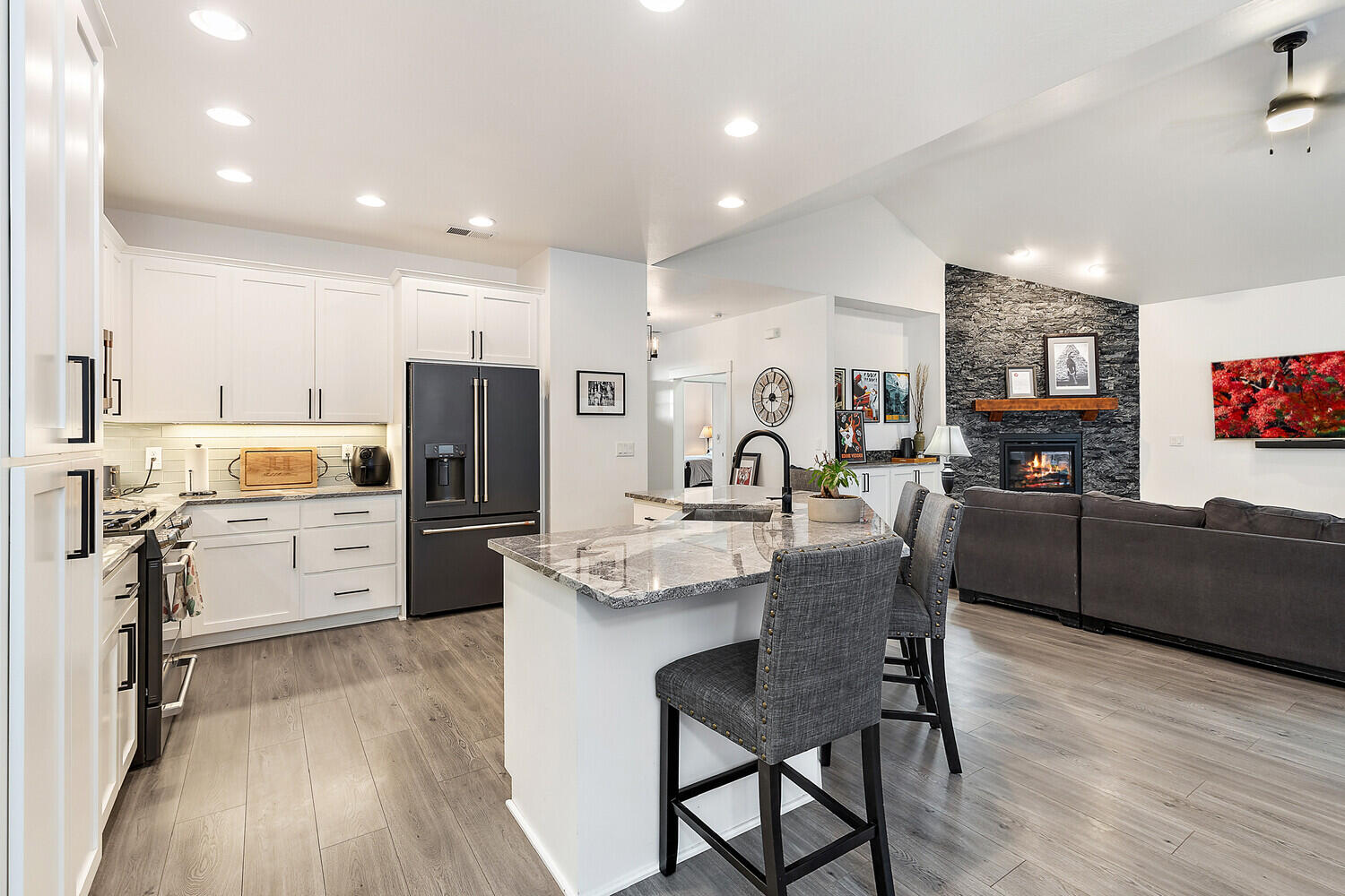 Bella Vista Heights Phases 1 & 2 - Residential