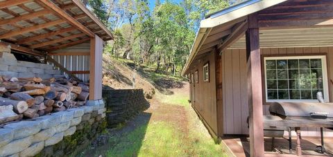 Tiny photo for 11238 E Evans Creek Road, Rogue River, OR 97537 (MLS # 220215863)