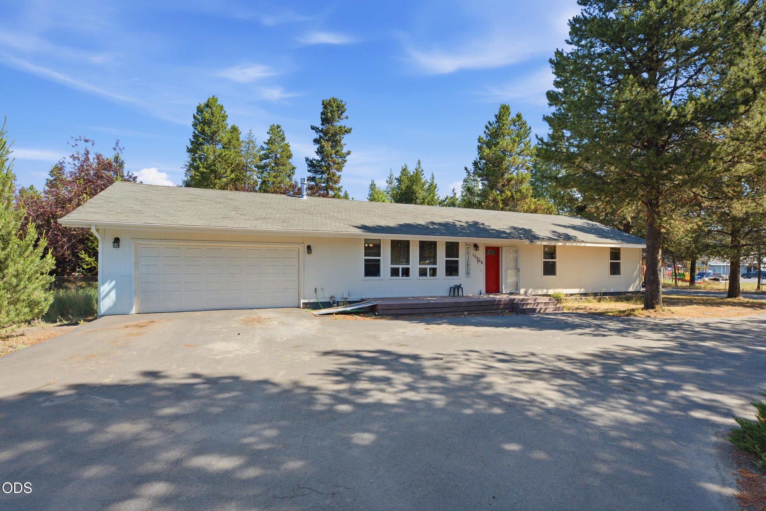 15956 Mt View Lane