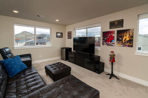 Tiny photo for 1199 NE Henry Drive, Prineville, OR 97754 (MLS # 220217155)