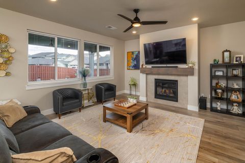 Tiny photo for 1199 NE Henry Drive, Prineville, OR 97754 (MLS # 220217155)