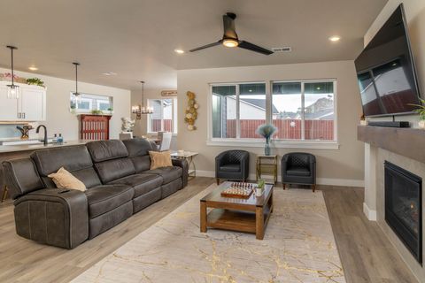 Tiny photo for 1199 NE Henry Drive, Prineville, OR 97754 (MLS # 220217155)