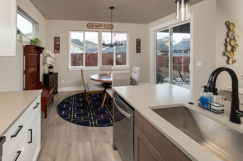 Tiny photo for 1199 NE Henry Drive, Prineville, OR 97754 (MLS # 220217155)