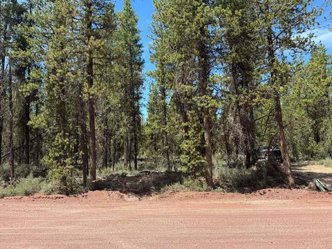 Bear Flat Road 3200 Chemult OR 97731