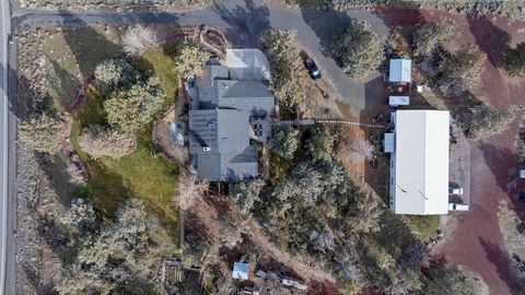 1686 NE Negus Way Redmond OR 97756