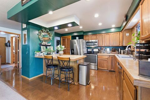 1686 NE Negus Way Redmond OR 97756